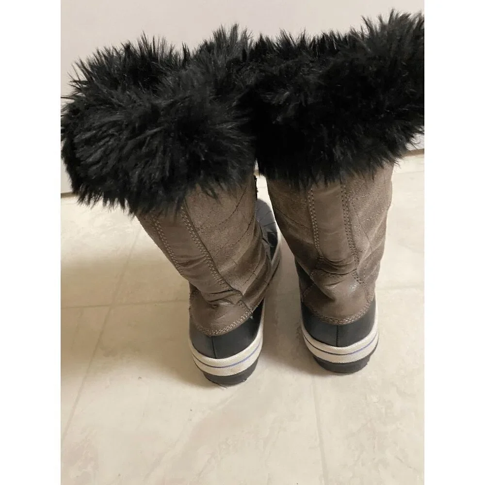 Target Girls Faux Fur Upper Lining Suede Leather Snow Boots Gray Black Sz 4